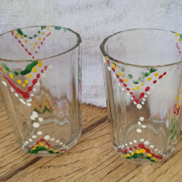 African Tea Pot with 2 cups and Tea - Picture 3 of 5